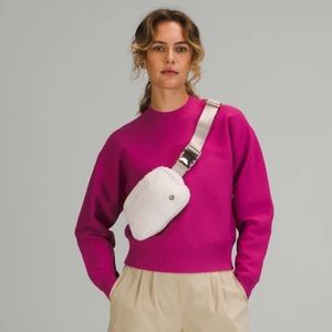 Lululemon everywhere belt fleece bag no longer sold in white